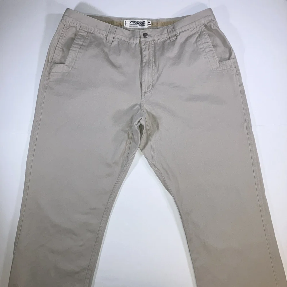 Mountain Khakis Chino Pants Mens 42x33 Khaki Relaxed Fit Twill (Tag 42x34)
